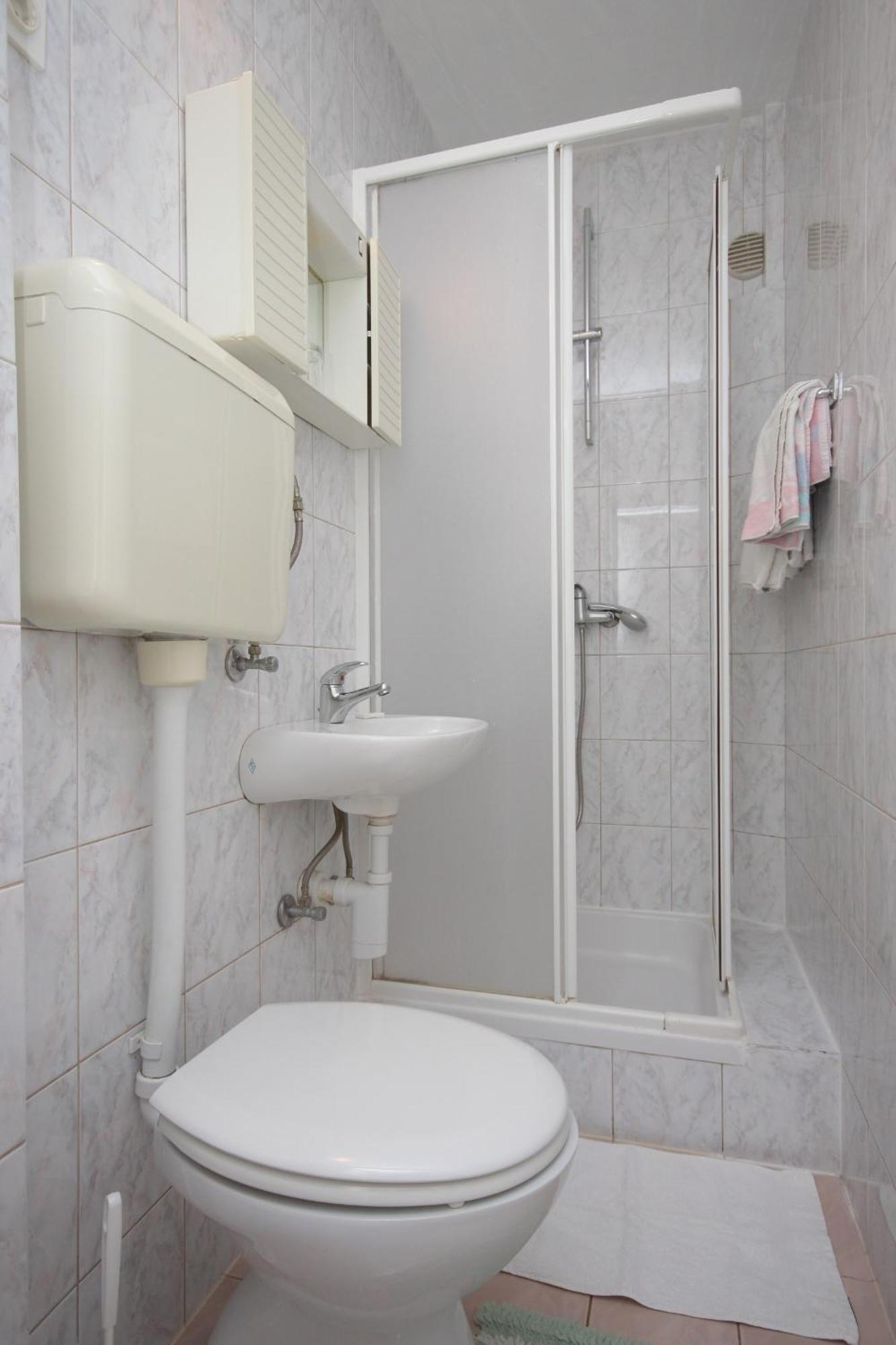 Apartments And Rooms With Parking Space Mali Losinj Bagian luar foto