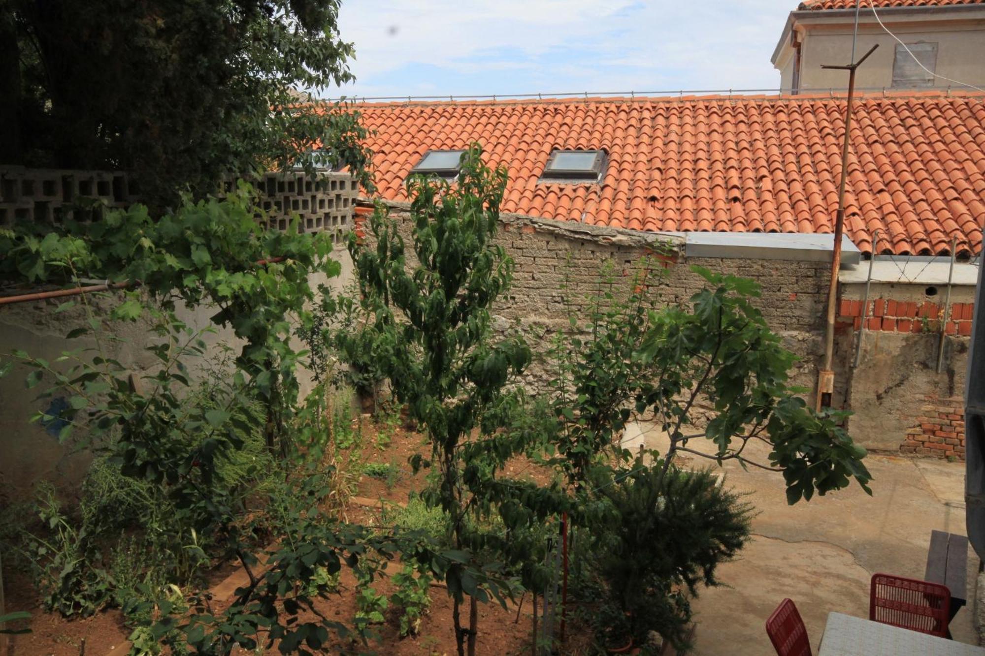 Apartments And Rooms With Parking Space Mali Losinj Bagian luar foto