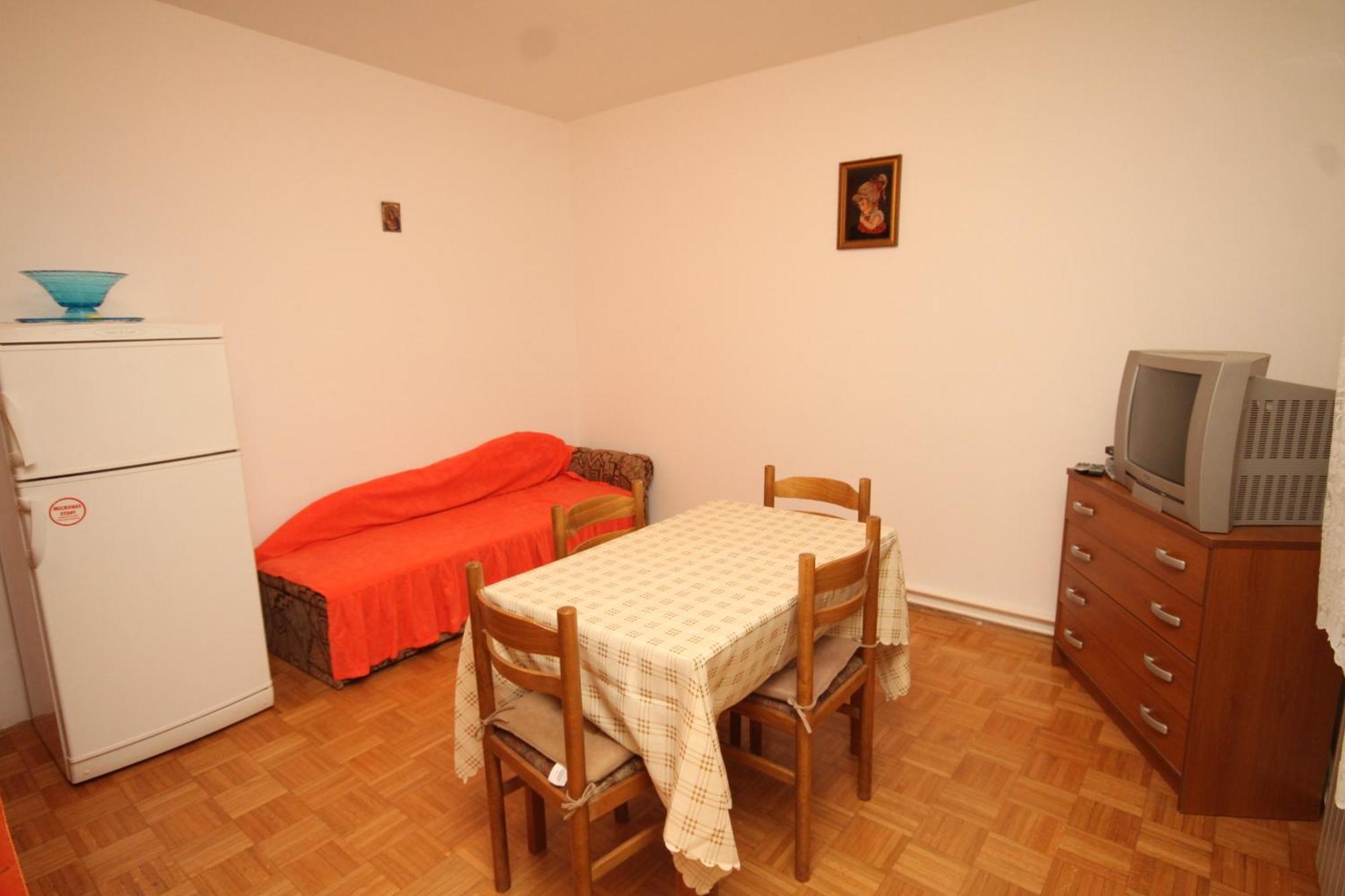 Apartments And Rooms With Parking Space Mali Losinj Bagian luar foto