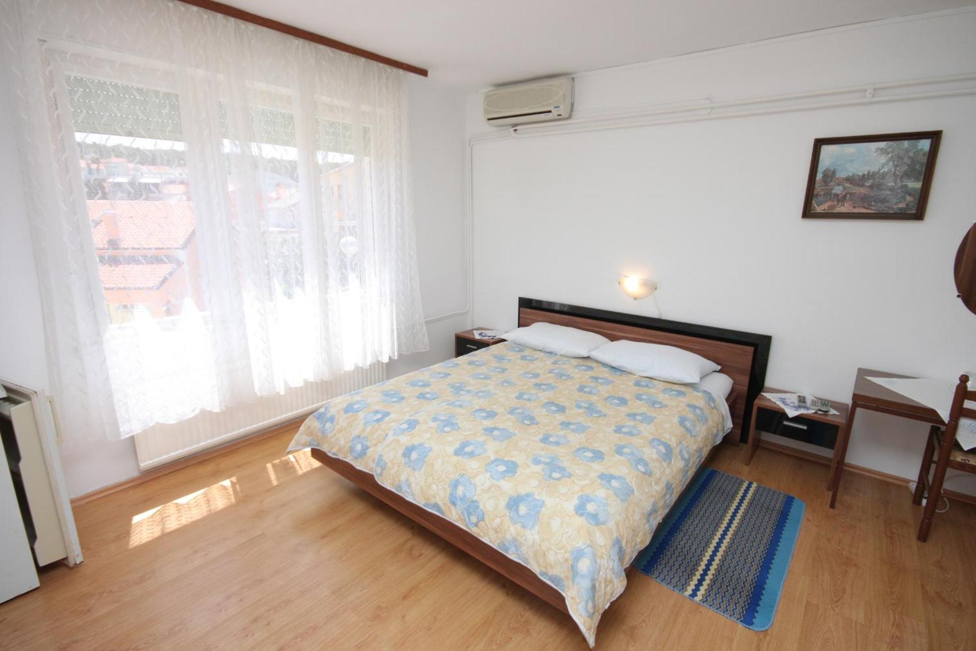 Apartments And Rooms With Parking Space Mali Losinj Bagian luar foto