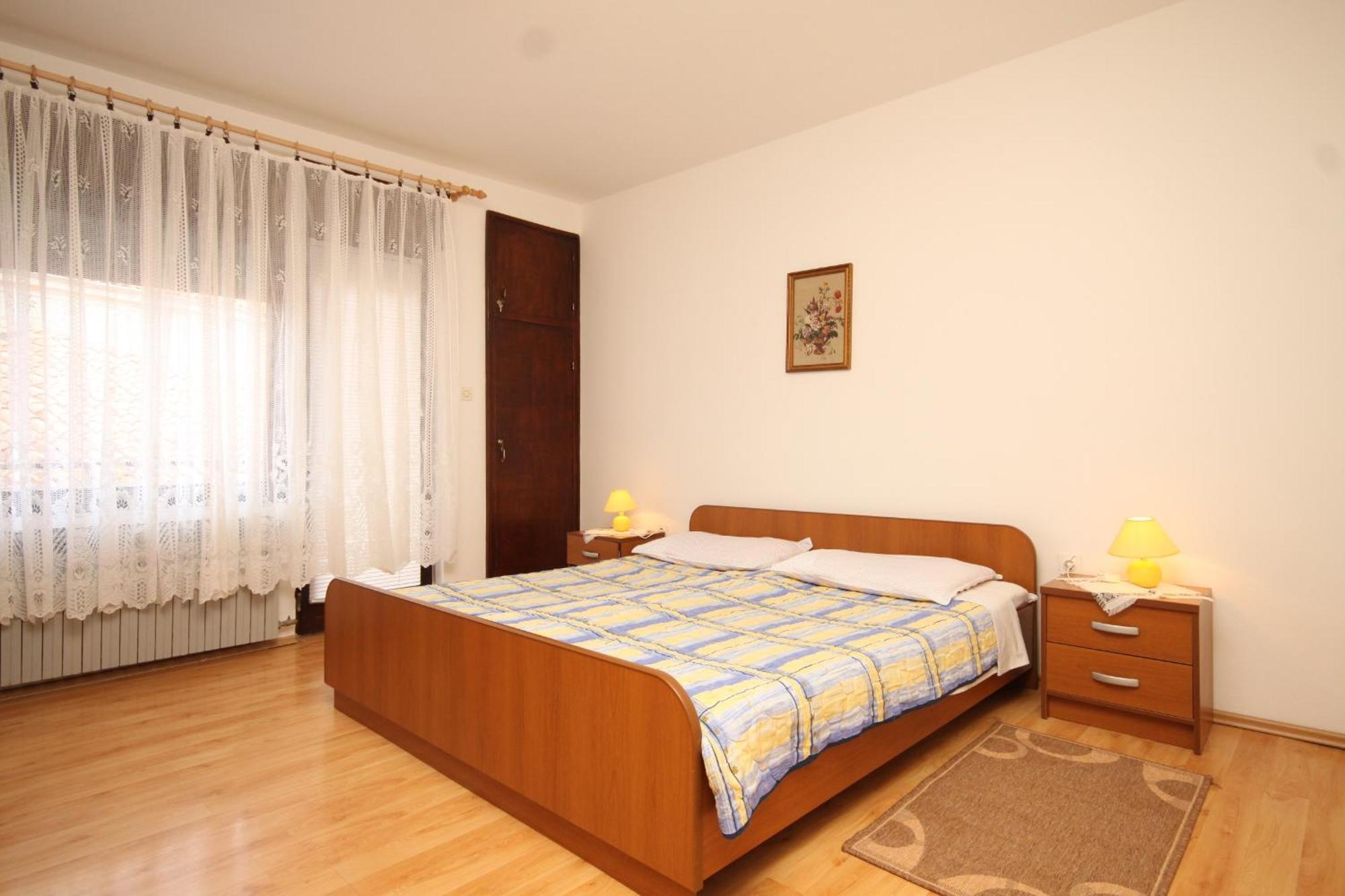 Apartments And Rooms With Parking Space Mali Losinj Bagian luar foto