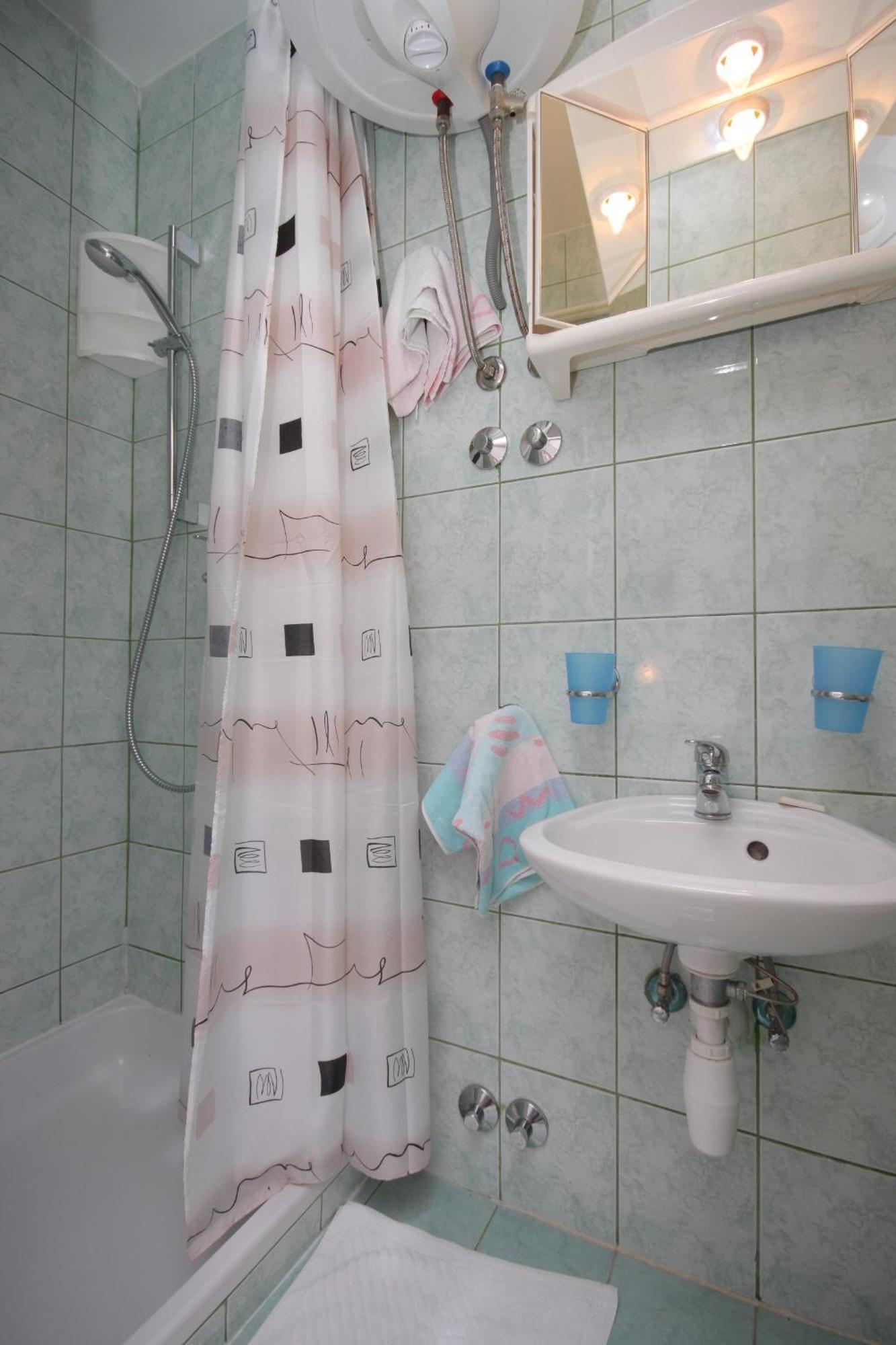 Apartments And Rooms With Parking Space Mali Losinj Bagian luar foto