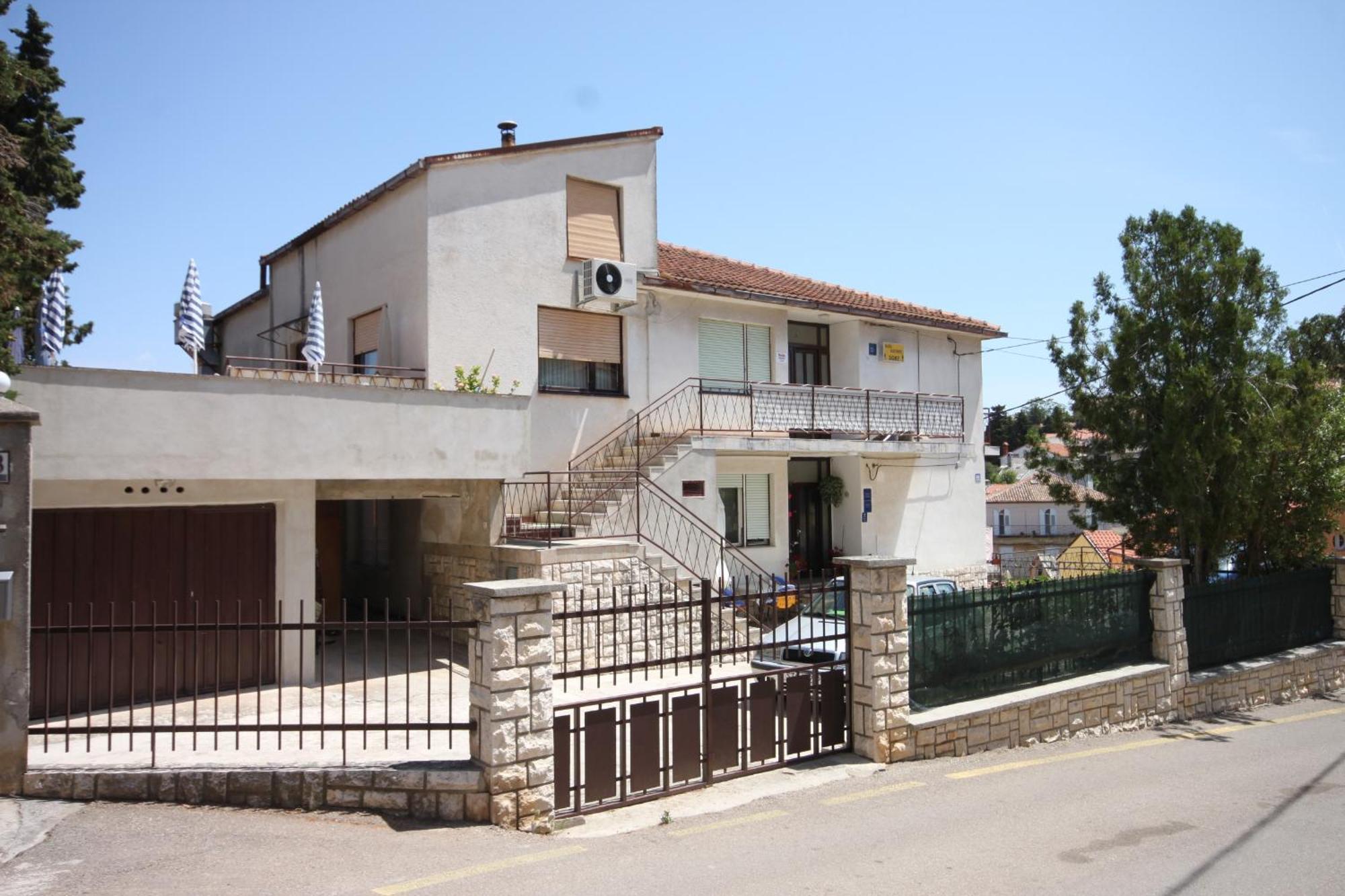 Apartments And Rooms With Parking Space Mali Losinj Bagian luar foto