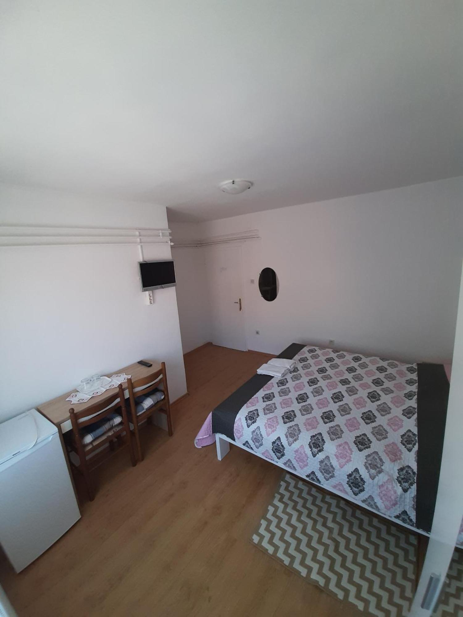 Apartments And Rooms With Parking Space Mali Losinj Ruang foto